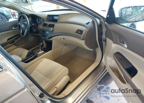 2008 Honda Accord 2.4 Lx z USA, uszkodzony, nr VIN JHMCP26398C027695